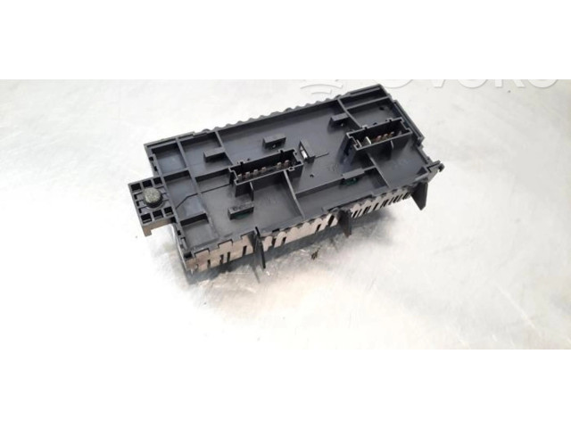 Pojistková skříňka A2469067100 Mercedes-Benz GLA W156 2016