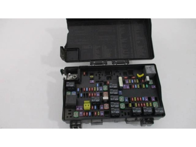 Блок предохранителей P68242818AC Jeep Grand Cherokee