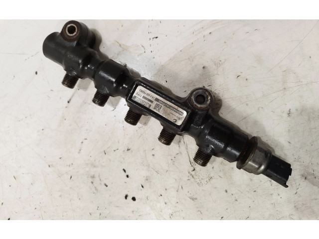 Топливная рампа 9654592680   Volvo V70  