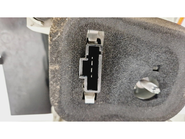 Задний фонарь левый сзади 9678074280 Peugeot 2008 I 2013-2019 года