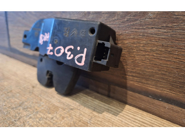 Zámek zadních dveří Peugeot 307 2006