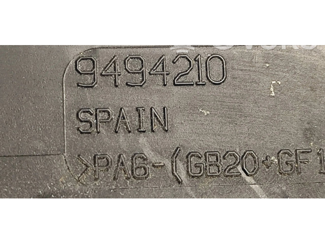 Блок предохранителей  9494210, 9404211   Volvo V70    