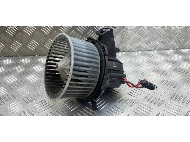 Вентилятор печки       Audi Q5 SQ5