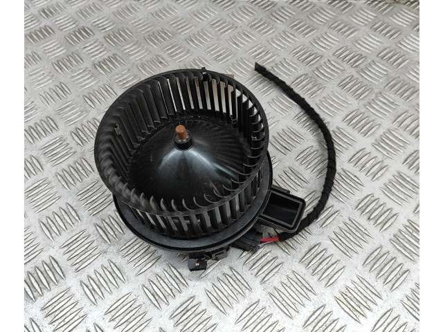 Вентилятор печки    4M1820021A, C24245106   Audi A4 Allroad B9