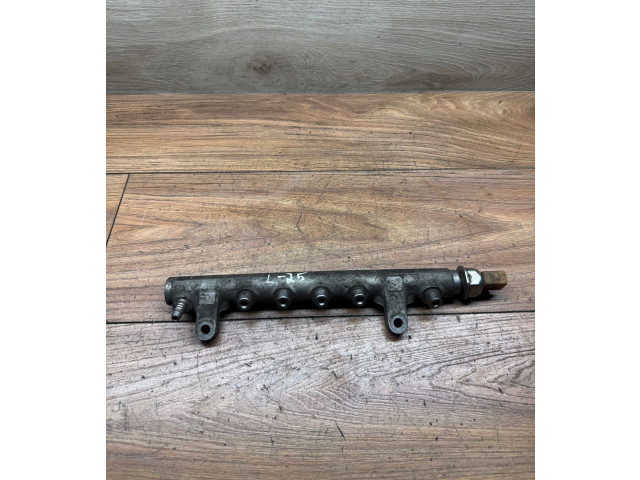 Топливная рампа 03L089G   Volkswagen Golf VI  