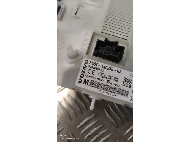 Блок предохранителей 31314866AA Volvo S80