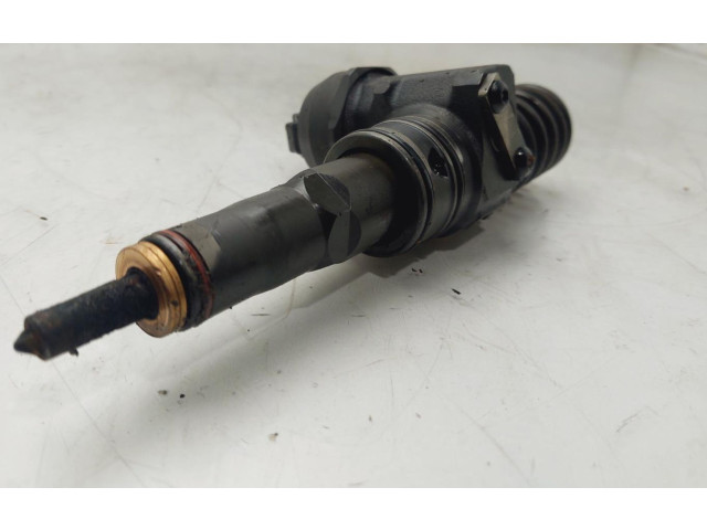 Форсунка 038130073AG    Audi A3 S3 8P   