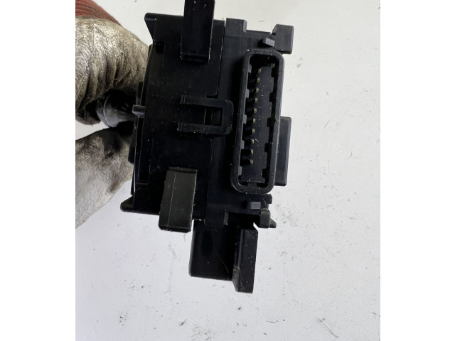 Включатель стеклоочистителей Mitsubishi Pajero