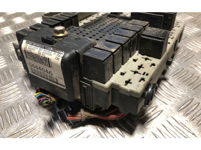 Блок предохранителей  8645410, 00W412   Volvo S80    