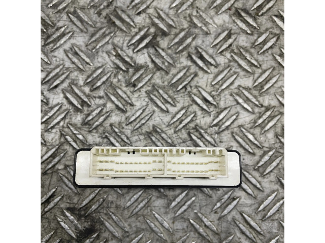 Řídící jednotka Mitsubishi Pajero 2002