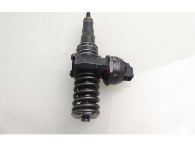 Vstřikovač 0414720215, 038130073AG Volkswagen Caddy BJB