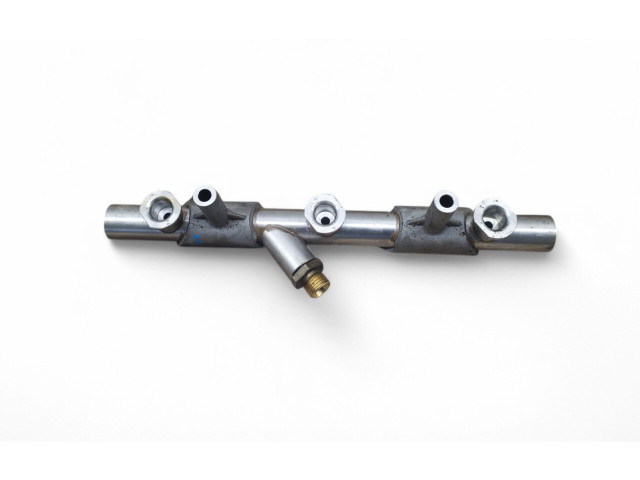 Vstřikovací lišta 06E130090AJ Audi Q7 4M