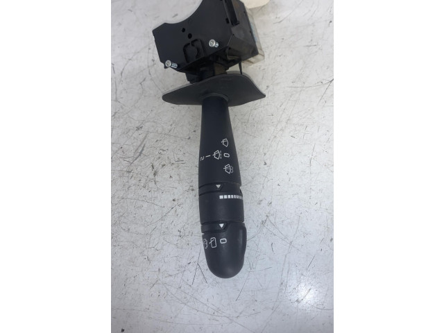 Ручка стеклоочистителей 161241 Renault Clio II