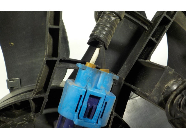 Вентилятор радиатора 214815012R Dacia Sandero