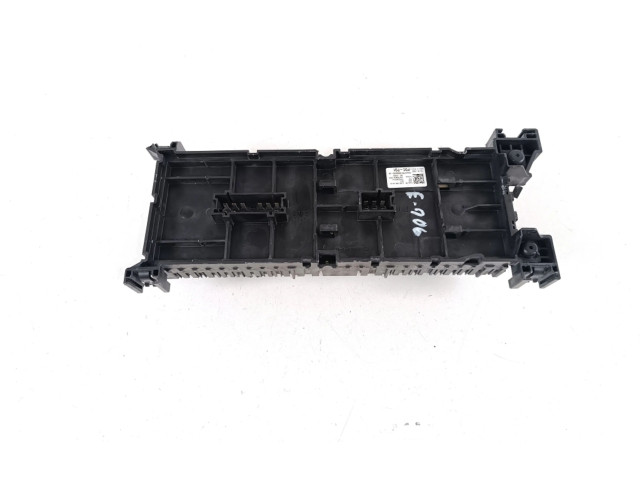   Pojistková skříňka A1669063901   Mercedes-Benz G W461 463 2012