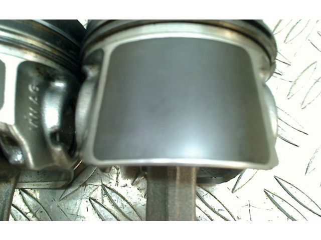 Поршень CLHA 04L107065D, 04L107065D Volkswagen Golf VII