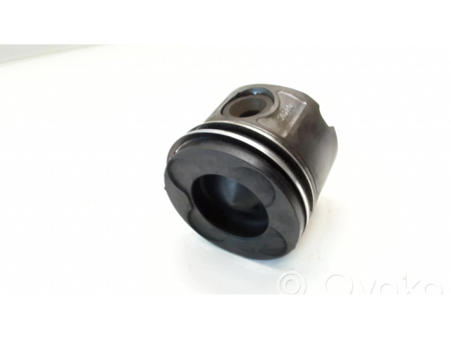 Píst 0840C BMW 3 E90 E91 pro naftový motor 2.0