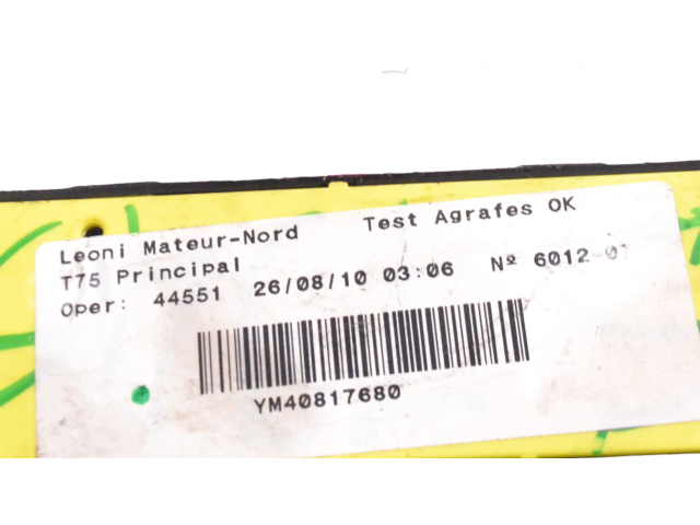 Pojistková skříňka YM40817680 Peugeot RCZ 2010