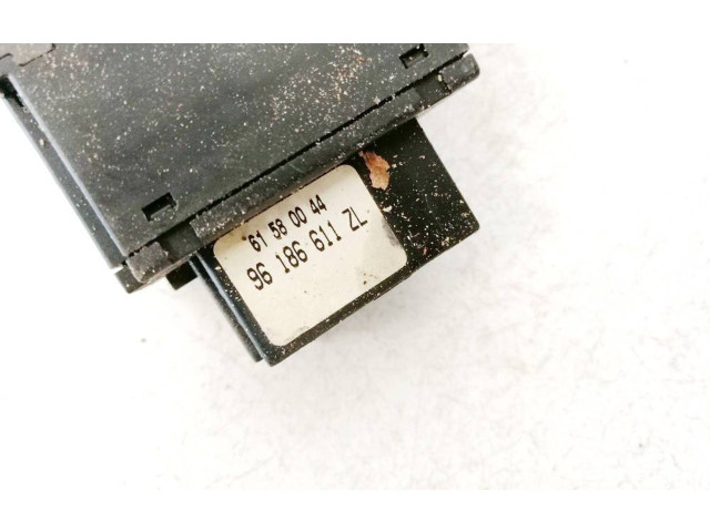 Ручка стеклоочистителей 96186611zl, 61580044   Peugeot 406