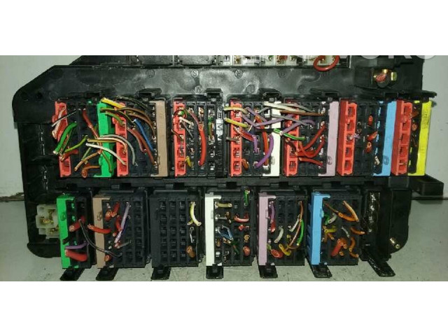 Pojistková skříňka 96461001100 Porsche 911 1994