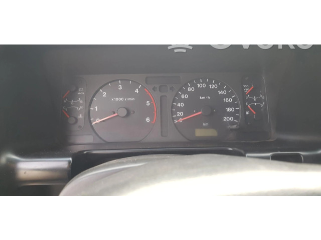 Přístrojová deska Opel Monterey