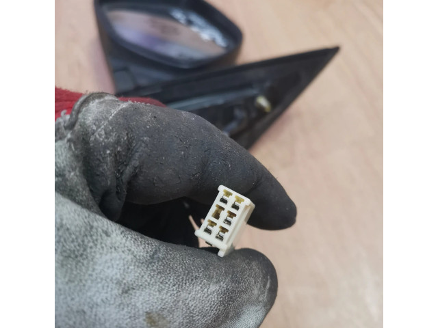 Зеркало электрическое левое Toyota Yaris Verso 1999-2005 года