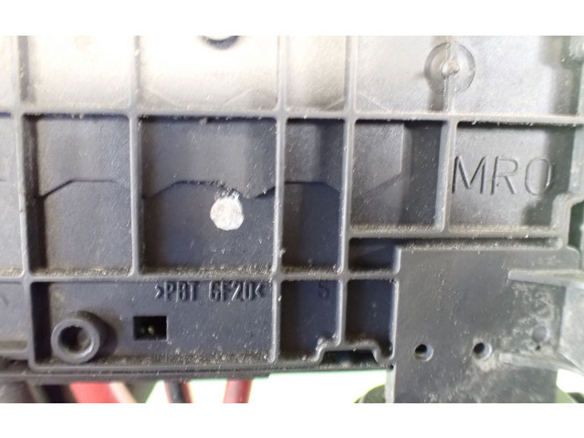 Блок предохранителей 1J0937550AA Volkswagen Golf IV