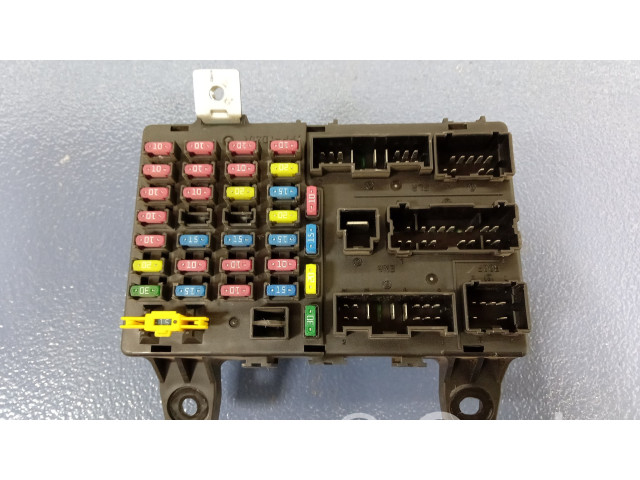 Блок предохранителей  91198-1C010   Hyundai Getz    