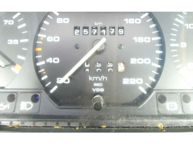 Přístrojová deska Volkswagen PASSAT B3 1991 81117657, IMPRK1352167