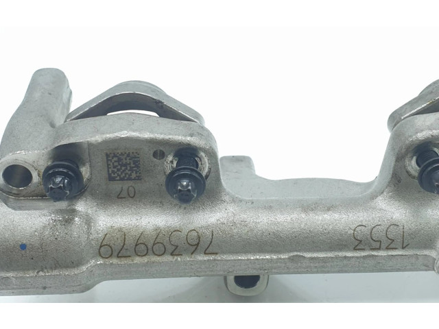 Топливная рампа 7639979, 8694198 Mini One - Cooper Coupe R56