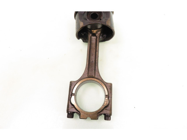  Поршень с шатуном D 5244 T2   Volvo S60  