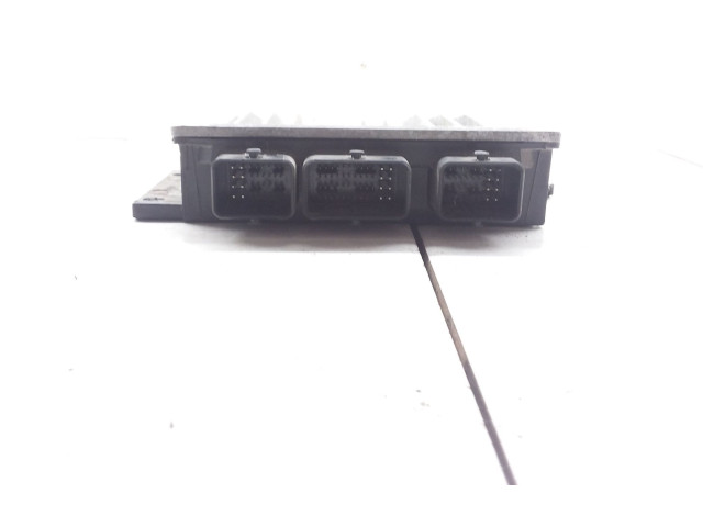 Блок управления двигателя 8200513058, 8200603070 Dacia Logan I