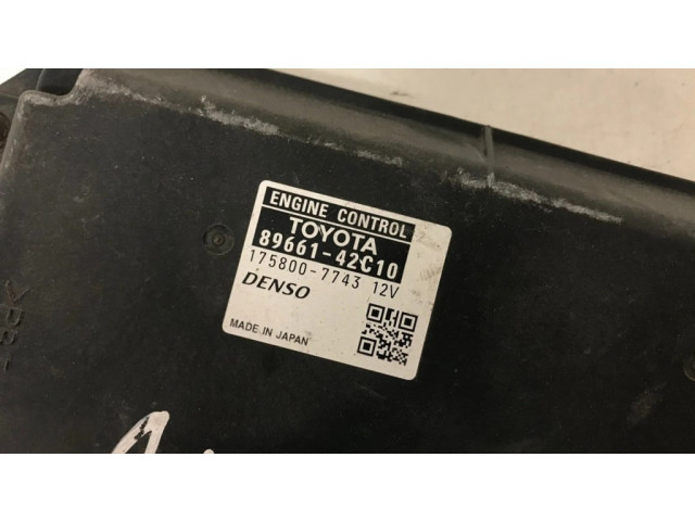 Řídící jednotka 8966142C10 Toyota RAV 4 (XA30) 2007