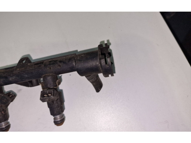 Топливная рампа 030133319l   Volkswagen Polo III 6N 6N2 6NF  