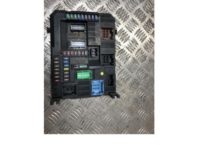 Блок предохранителей 1611426780, 1611426780 Peugeot 2008 I