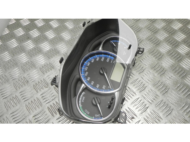 Přístrojová deska Toyota Yaris 2015 838000UL60, B1414