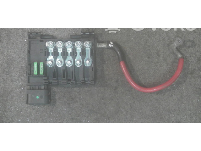 Pojistková skříňka Volkswagen New Beetle 1999