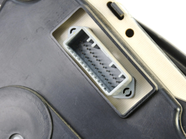 Панель приборов 8200650541 Dacia Logan I