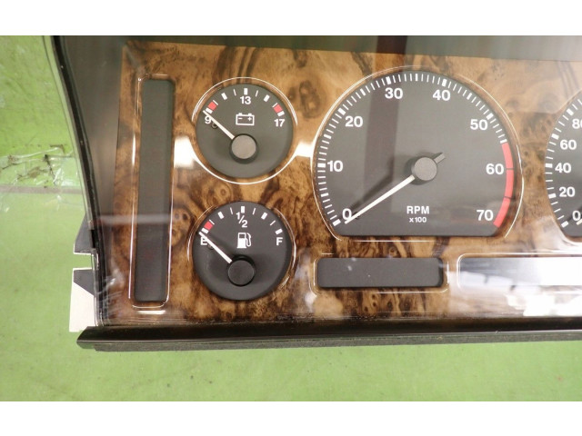 Панель приборов Jaguar XJ X300