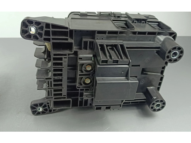 Блок предохранителей 68347003AE   Jeep Grand Cherokee WL    