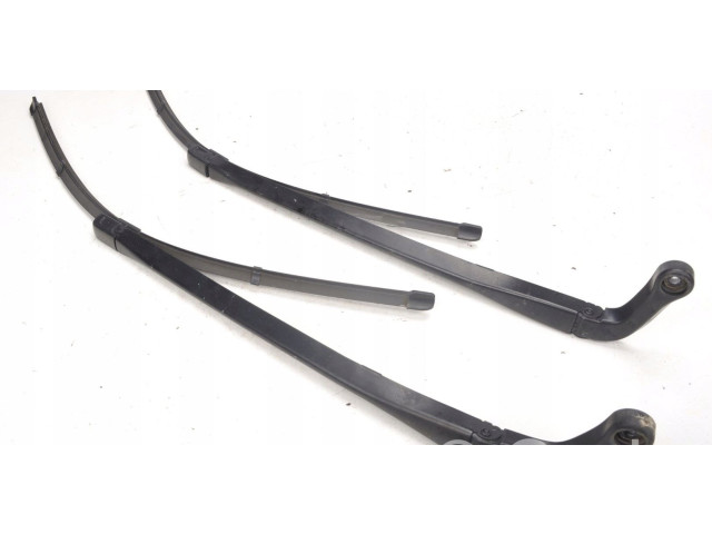 Ножка стеклоочистителей лобового стекла