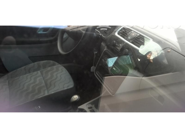 Зеркало электрическое Skoda Fabia Mk2 (5J) 2007 - 2014 года