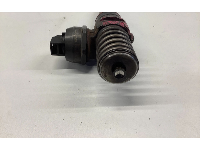 Форсунка 045130073T Volkswagen Bora -