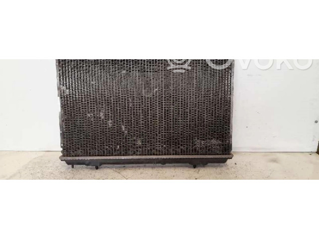 Радиатор охлаждающей жидкости Mitsubishi Carisma 2000 - 2004 года