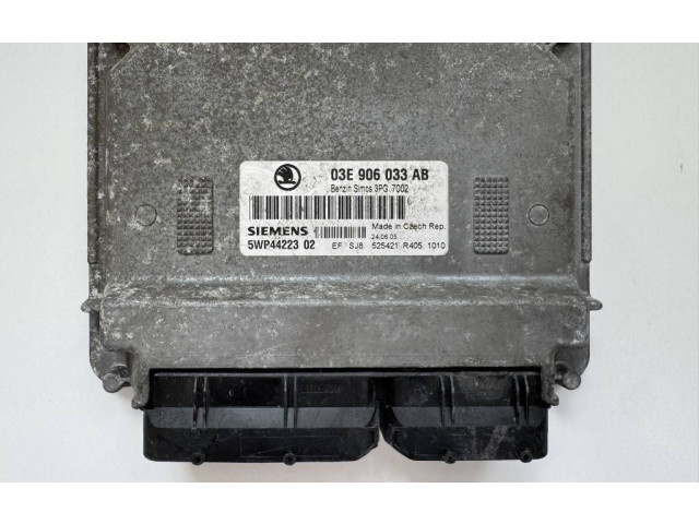 Блок управления двигателя 03E906033AB, 5WP4422302 Skoda Fabia Mk2 (5J)