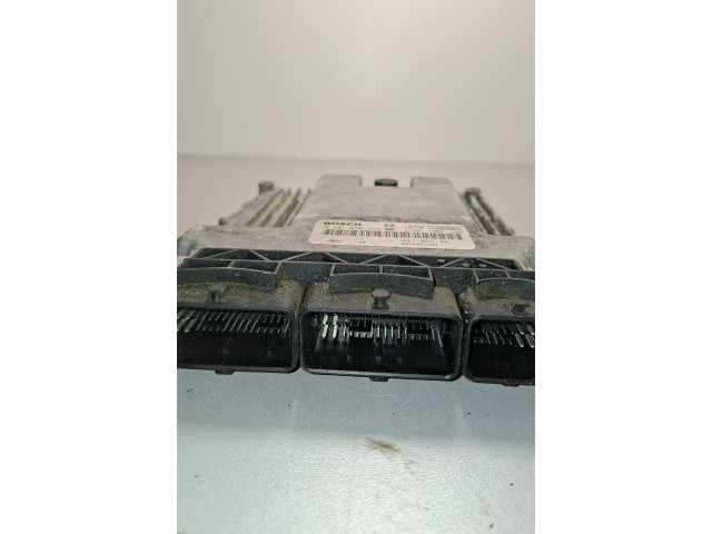 Блок управления двигателя 0281030439, 237104128R   Dacia Logan Pick-Up