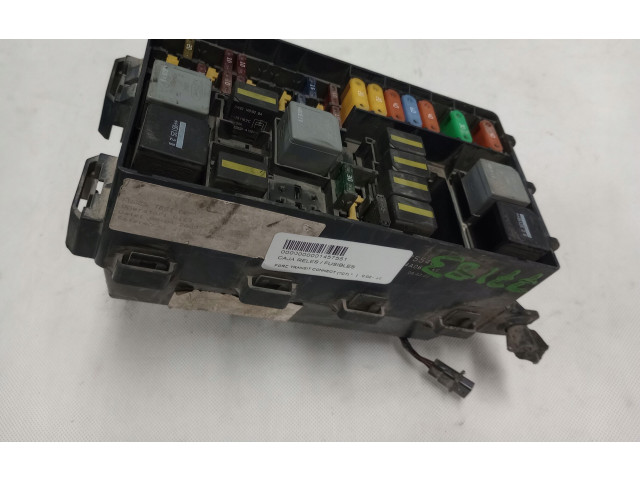 Блок предохранителей 14A067, 518755400 Mercury Sable IV