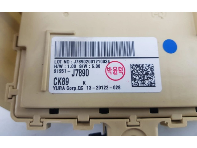 Блок предохранителей  91951J7890, 91951J7890   KIA Ceed    