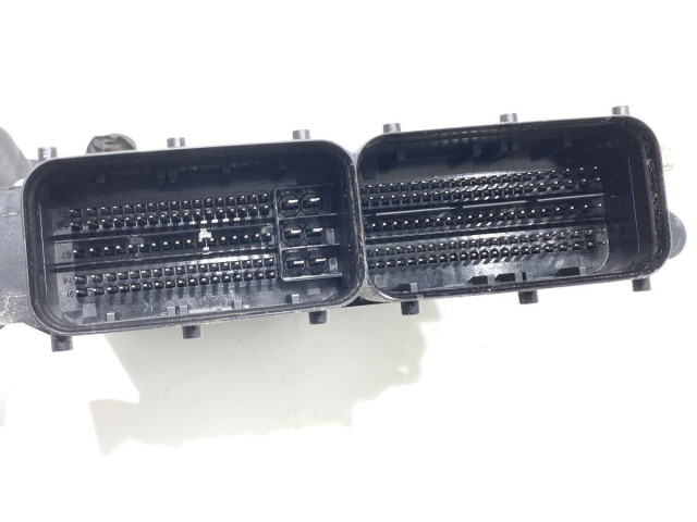 Блок управления двигателем Блок управления 06K987309B Skoda Karoq