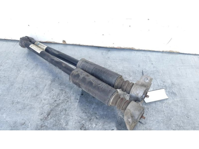 Задний амортизатор с пружиной      